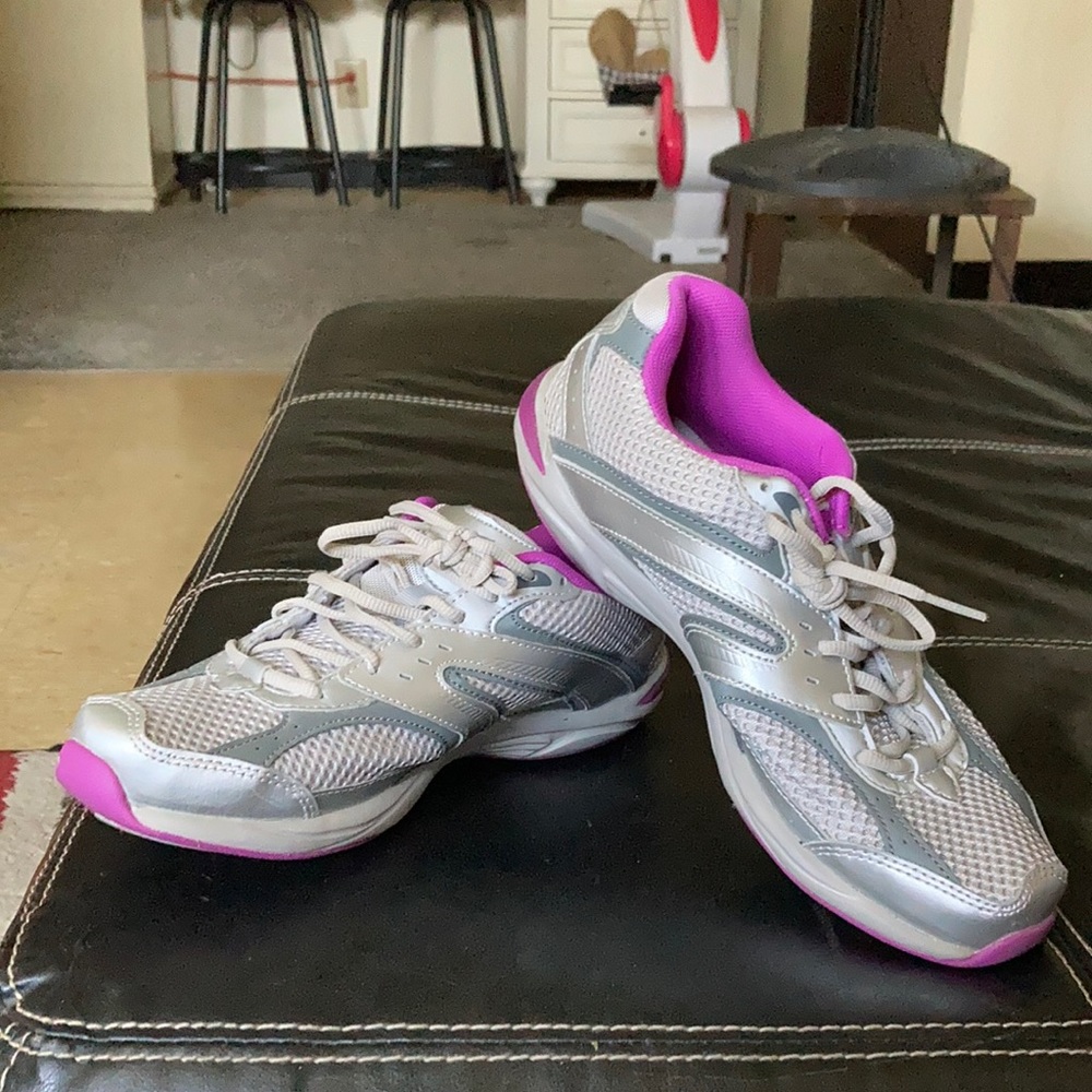 Avia walk balance and shape 8.5 shoes